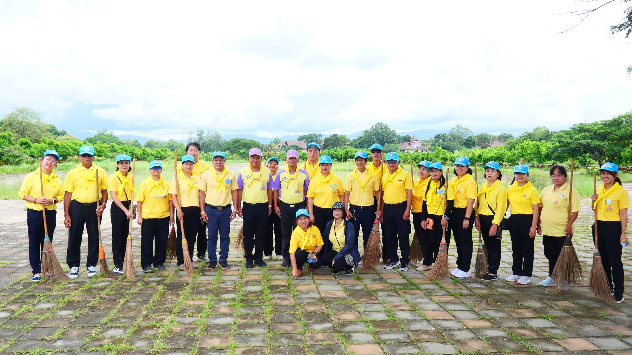 จิตอาสาพัฒนาลำน้ำกก เฉลิมพระเกียรติพระบาทสมเด็จพระเจ้าอยู่หัว เนื่องในโอกาสพระราชพิธีมหามงคลเฉลิมพระชนมพรรษา 6 รอบ