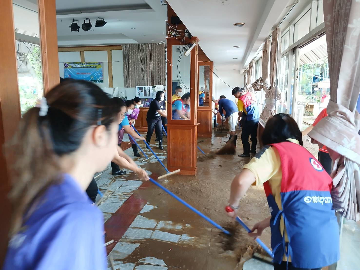 การฟื้นฟูสำนักงานส่งเสริมการเรียนรู้ประจำจังหวัดเชียงรายหลังจากเหตุอุทกภัยในเดือนกันยายนที่ผ่านมา