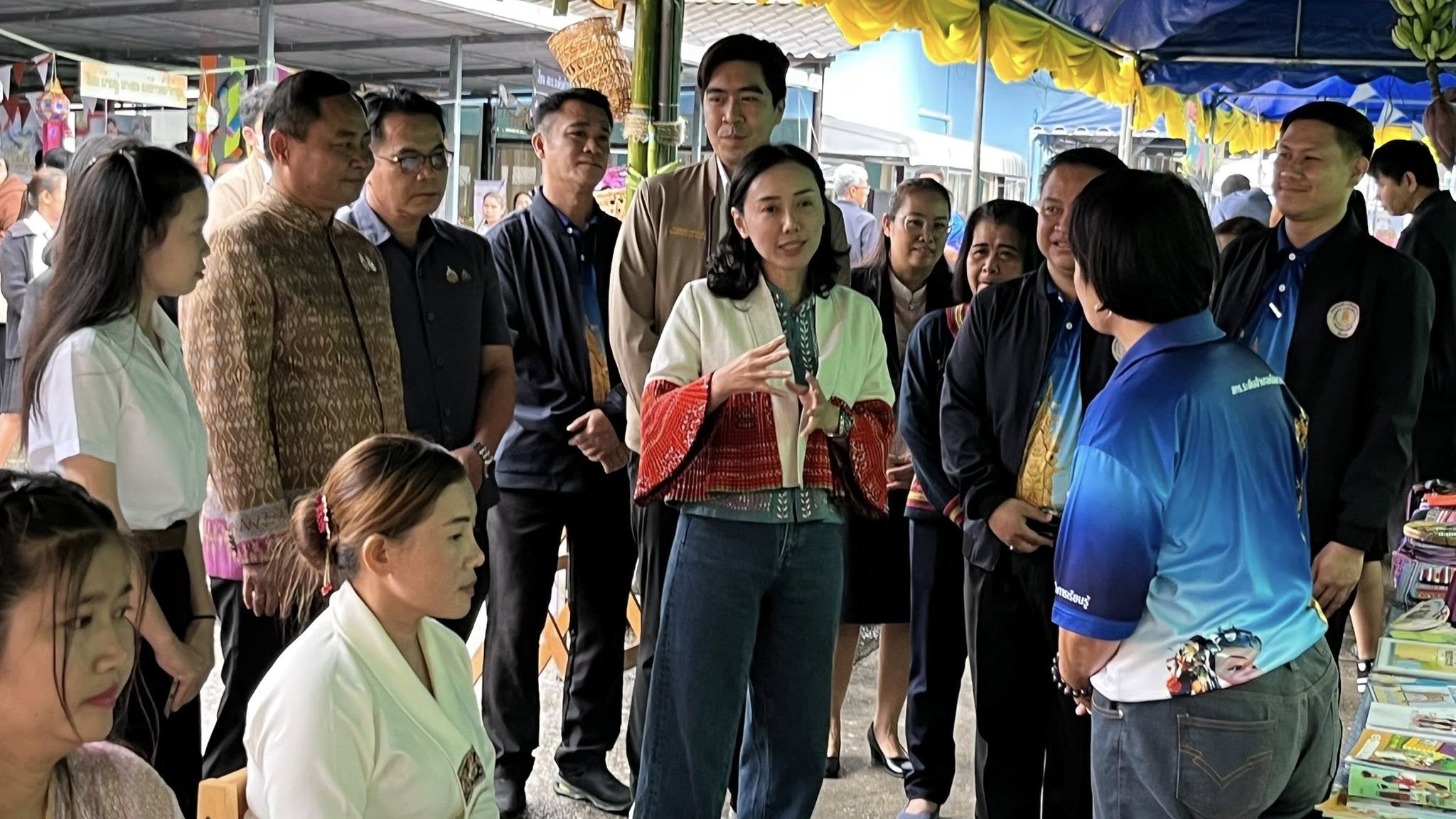 รัฐมนตรีช่วยว่าการกระทรวงศึกษาธิการ ตรวจเยี่ยมและมอบนโยบาย สกร. จังหวัดเชียงราย