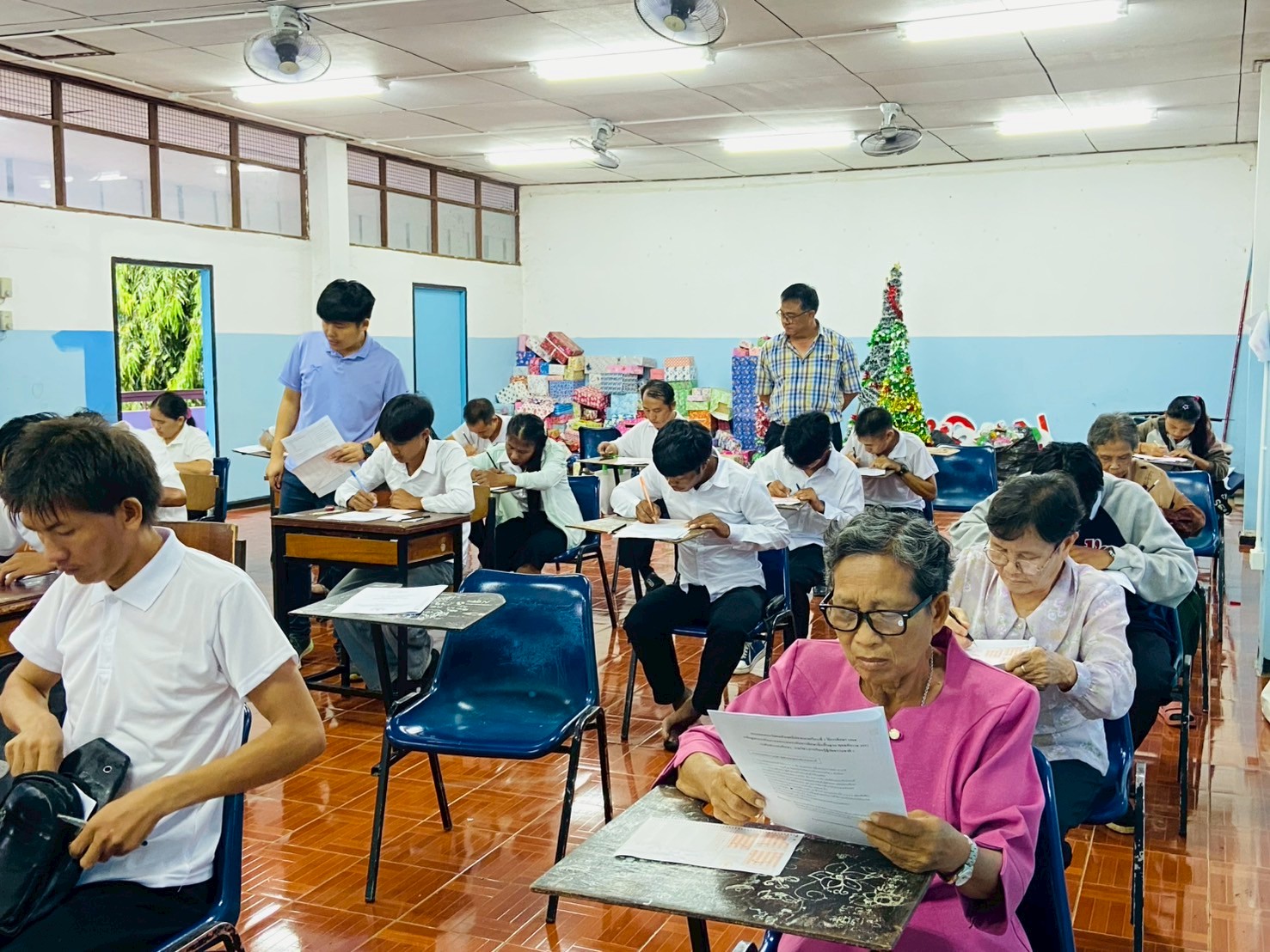 การวัดและประเมินผลสัมฤทธิ์ปลายภาคเรียนภาคเรียนที่ 1 / 2568