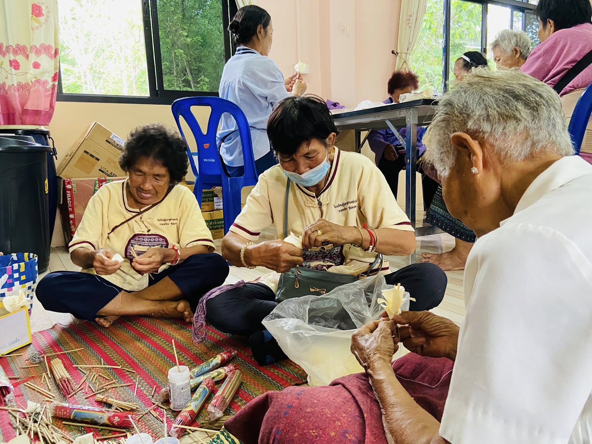 สว.สูงวัย สำเร็จสุขโรงเรียนผู้สูงอายุตำบลปงน้อย