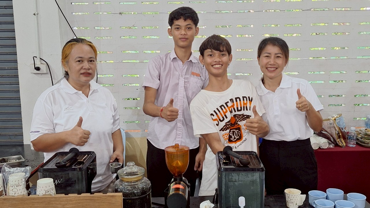 26 มิ.ย.2568 ดำเนินการจัดกิจกรรมวันต่อต้านยาเสพติดโลก ประจำปี 2568 ภายใต้โครงการอบรมพัฒนาผู้เรียน ด้านคุณธรรม จริยธรรม ชีวิตสดใส ปลอดภัยจากอบายมุข