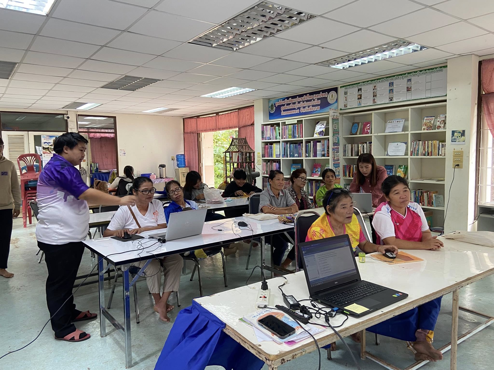 จัดกิจกรรมการเรียนการสอนขั้นพื้นฐาน ,การทดสอบทางการศึกษาระดับชาติด้านการศึกษานอกระบบโรงเรียน(ฝึกทดสอบ)ลงมือทำ ลงมือปฏิบัติจริง ในการสอบ n-net ในภาคเรียนที่ 1/2568 และการนำเสนอโครงงานประดิษฐ์ของนักศึกษา