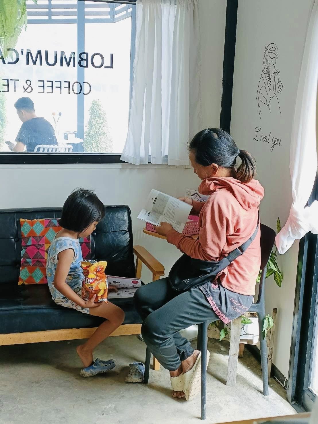 คาเฟ่คลังความรู้ (ส่งเสริมการเรียนรู้ตลอดชีวิต) บ้านป่าแดง หมู่ 3 ต.ปงน้อย