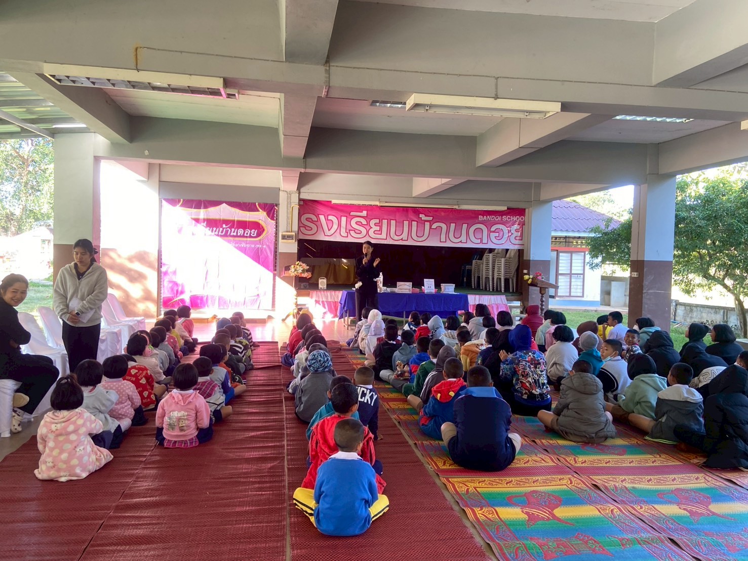 กิจกรรมส่งเสริมการอ่านเคลื่อนที่ฯ ร่วมกับ สำนักงานส่งเสริมการเรียนรู้ประจำจังหวัดเชียงราย