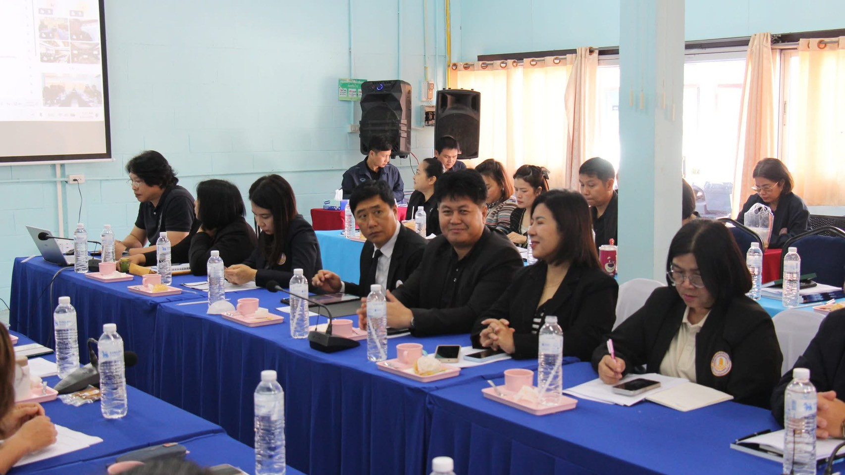 การประชุมประจำเดือนผู้บริหารสถานศึกษา ข้าราชการ และหัวหน้ากลุ่มงาน