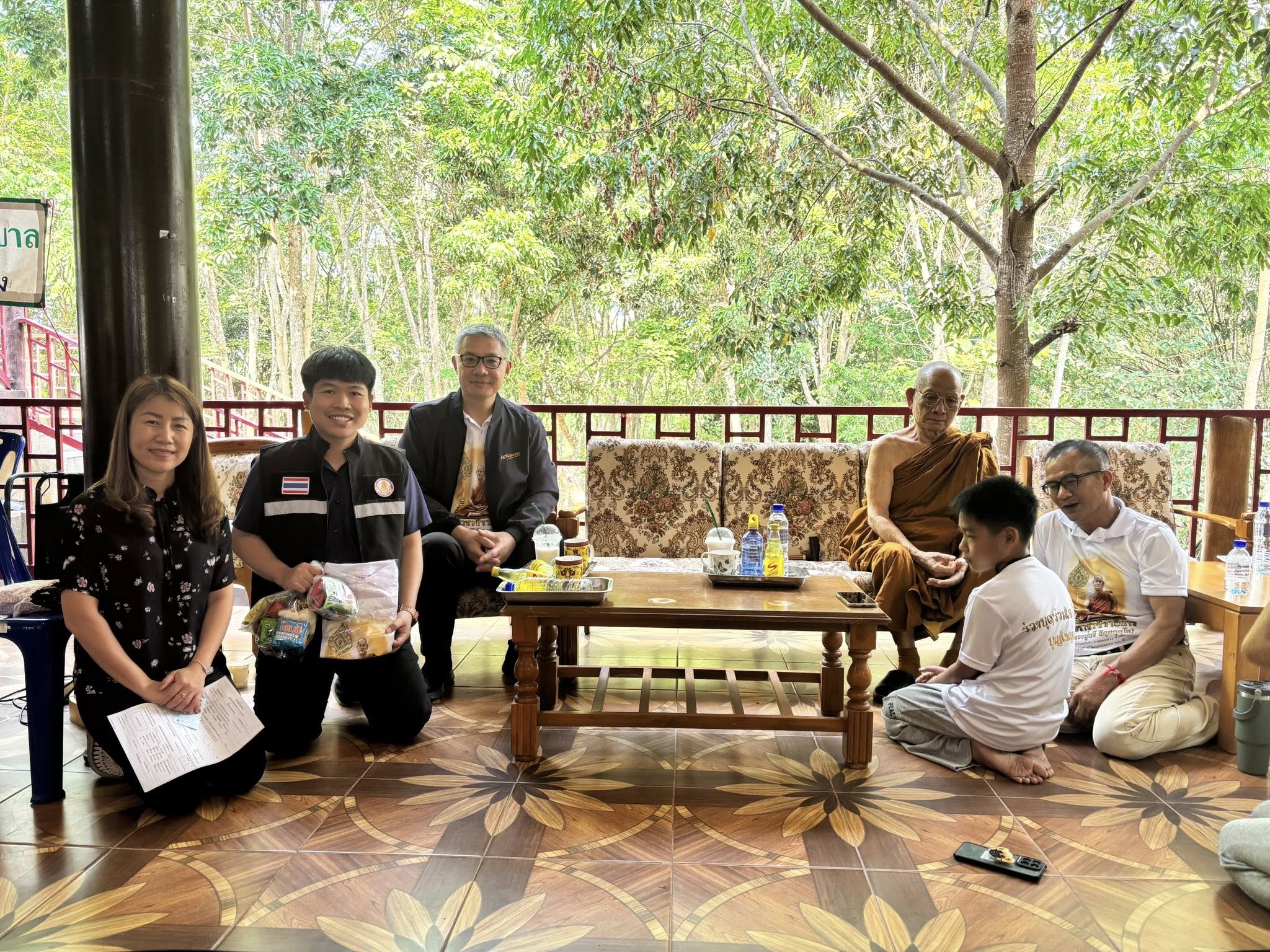 การบริจาคโลหิต กับกิ่งกาชาดอำเภอดอยหลวง ณ วัดป่าอรัญญวิเวก ตำบลปงน้อย อำเภอดอยหลวง จังหวัดเชียงราย