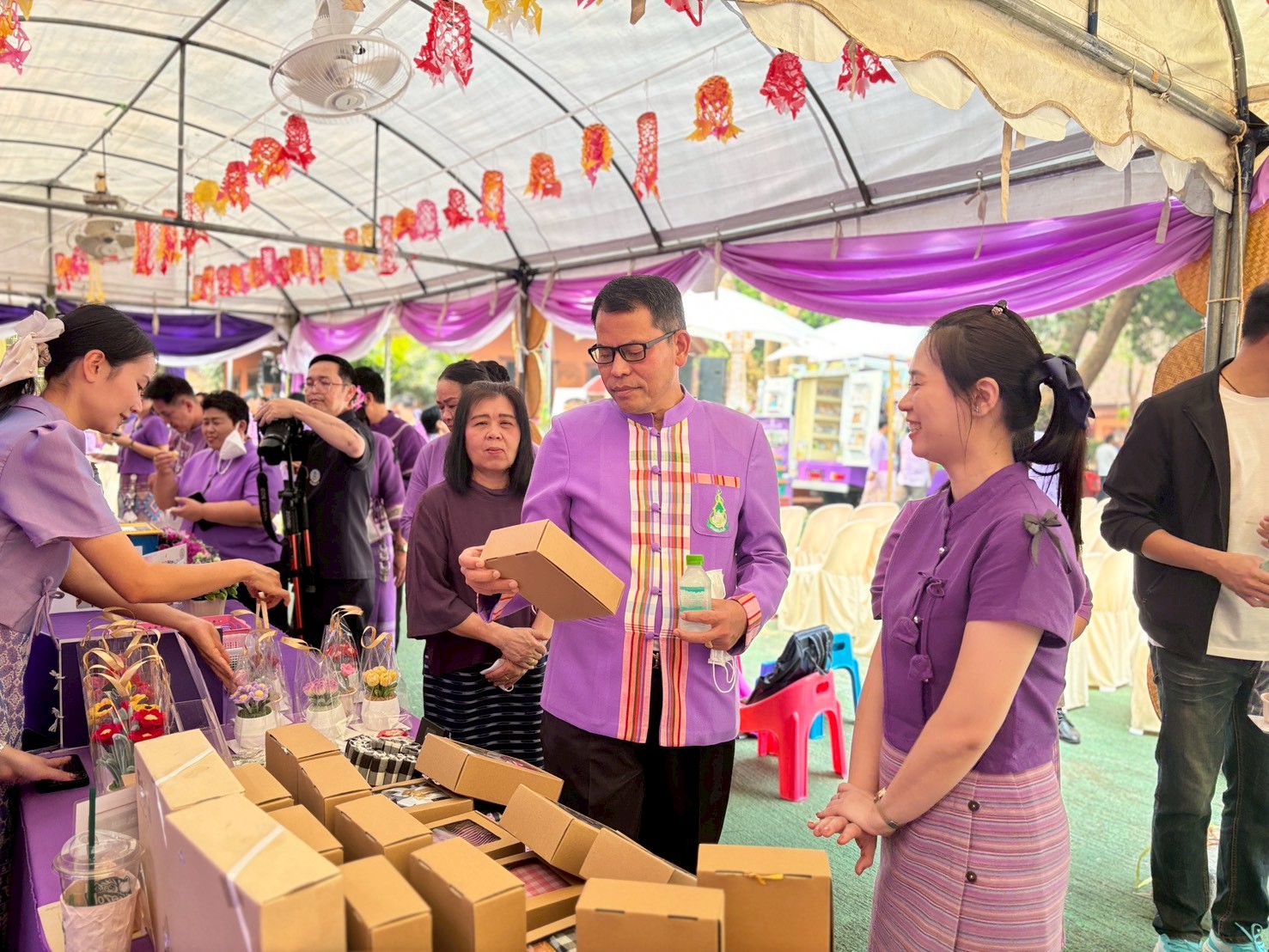 2 เมษายน