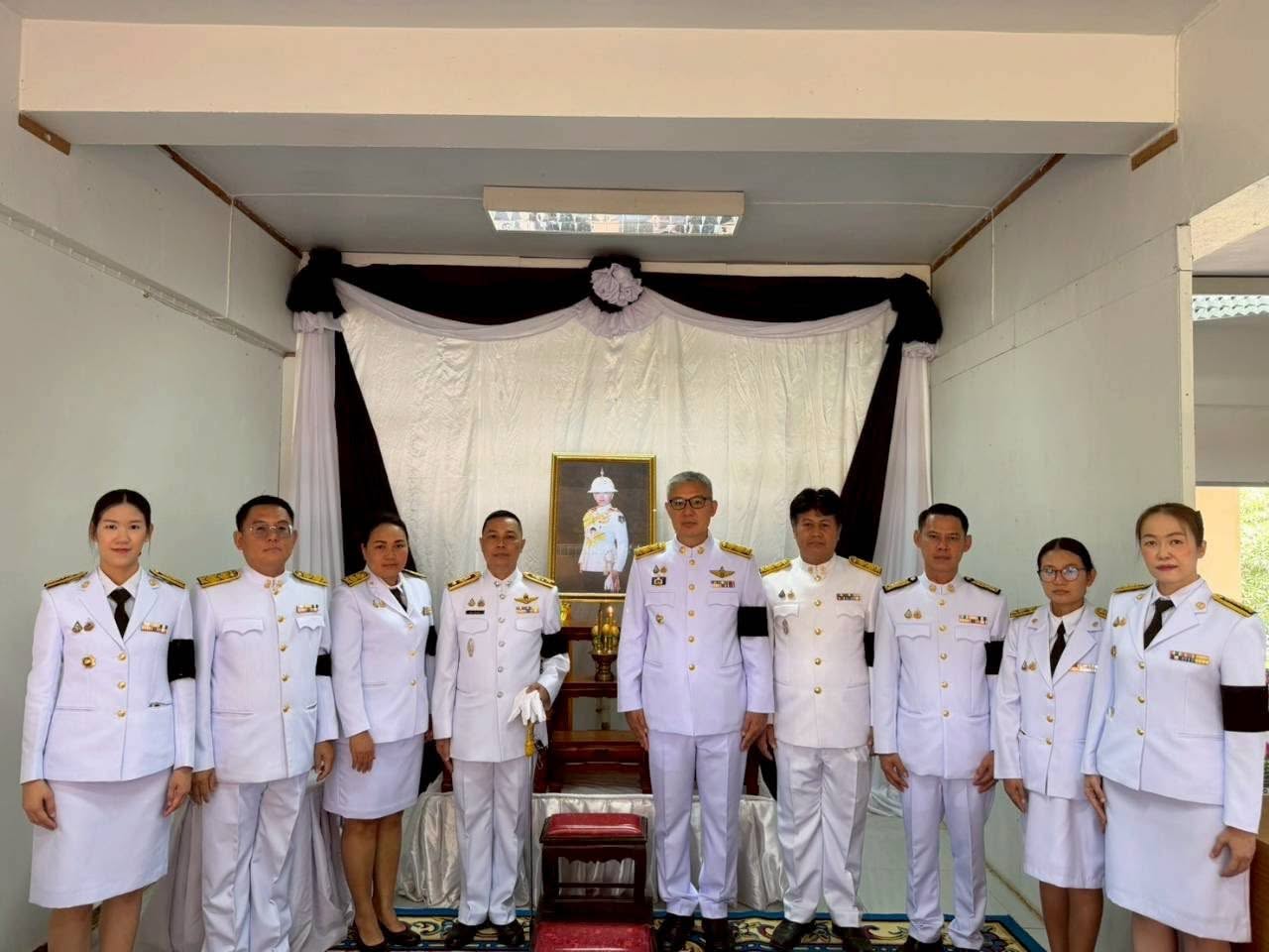 ร่วมพิธีถวายน้ำสรงพระศพ เบื้องหน้าพระรูปสมเด็จพระเจ้าลูกเธอ เจ้าฟ้าพัชรกิติยาภา นเรนทิราเทพยวดี กรมหลวงราชสาริณีสิริพัชร มหาวัชรราชธิดา